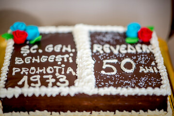 chocolate cake with icing