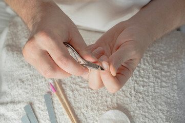 Man Manicure – Cutting Cuticles with Nail Nippers