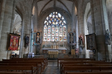 autel dans l'église