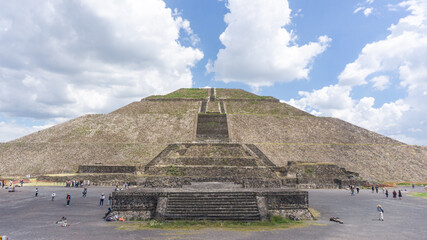 Frontal view of the Pyramid of the Sun, one of the largest and most significant structures in Teotihuac&aacute;n, Mexico. A popular tourist destination rich in history and pre-Hispanic culture.