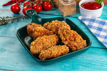 Golden crispy fried chicken wings