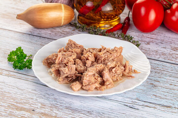 Canned tuna fish in olive oil