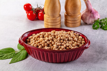 Raw dry chickpea in the bowl