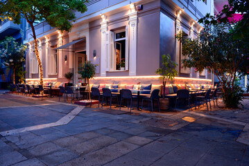 Abendstimmung in einem Cafe in Athen (Griechenland)