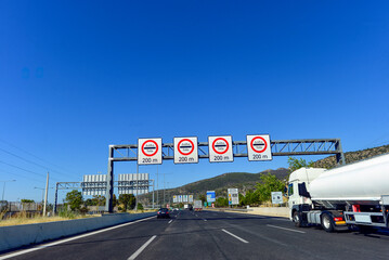Mautstation Rio an der Autobahn Aftokinitodromos 8 / &Alpha;&upsilon;&tau;&omicron;&kappa;&iota;&nu;&eta;&tau;ό&delta;&rho;&omicron;&mu;&omicron;&sigmaf; 8 von Athen in Richtung Patras (Griechenland)