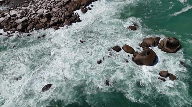 Freeman Lookout and Port Elliot, South Australia&ndash;4K Aerial Drone Footage of Coastal Town, Green Bay, Horseshoe Bay, Boomer Beach, Strong Ocean Waves on Rocky Coast of Australia, near Victor Harbor