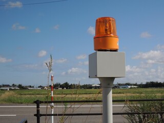 黄色パトライト