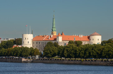 Obraz premium View of the Presidential Palace in Old Riga across the Daugava River
