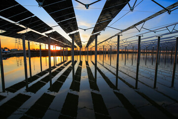 Solar photovoltaic panels and solar photovoltaic power generation systems