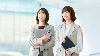 女性2人のビジネスチームワークイメージ