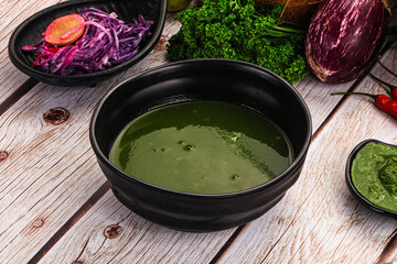 Vegan green cream spinach soup
