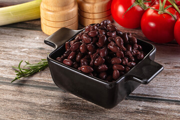 Canned black beans in the bowk