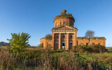Abandoned church of Michael the Archangel, Tula region