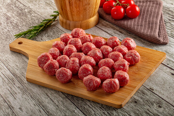 Raw beegf meatball for cooking