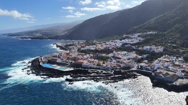 survol de Garachico, T&eacute;n&eacute;rife, &Icirc;les Canaries, Espagne