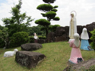 長崎県平戸市、竣工1929年、鉄筋コンクリート造の紐差教会にあるファチマの聖母