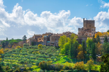 Obraz premium Castellina in Chianti village in autumn. Tuscany, Italy