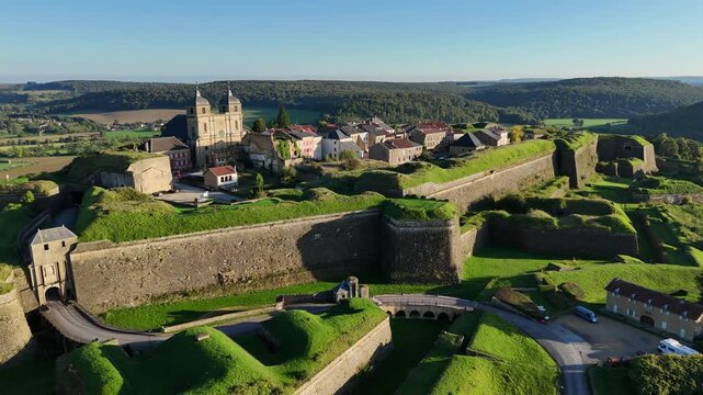 Citadelle de Montm&eacute;dy dans la Meuse en Lorraine. Vue a&eacute;rienne sur les remparts Vauban du c&ocirc;t&eacute; Ouest, en fin d'apr&egrave;s midi 