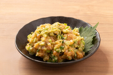 サーモン　アボカド　なめろう