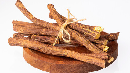 star anise and cinnamon