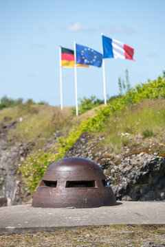 Vue d'une tourelle de mitrailleuses du fort de Douaumont, Verdun, France. Position fortifi&eacute;e de la Premi&egrave;re Guerre mondiale.