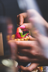 Jedzenie, przekąski, ciasta.  © voro