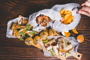 Jedzenie, przekąski, ciasta.  © voro