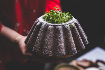 Wielkanocne przysmaki na tradycyjnym polskim stole. © voro