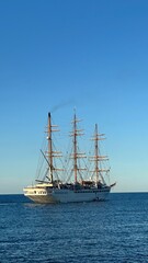 Fototapeta premium ship in the sea