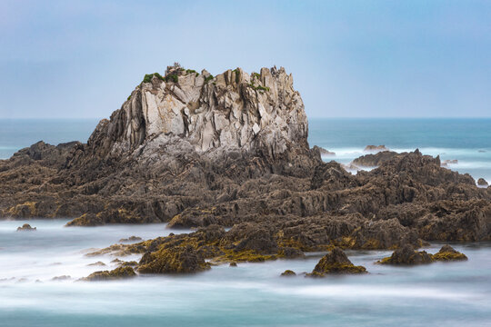 Rugged rock formations on Castro de las Gaviotas