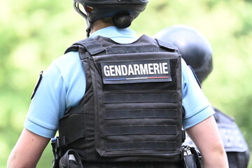 Gendarmerie homme s&eacute;curit&eacute;