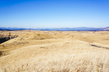阿蘇市大観峰の冬に広がる快晴のパノラマ風景