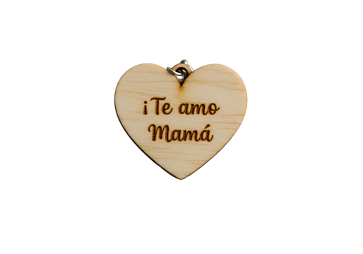 Wooden heart pendant with the inscription "I love Mom" in Spanish.