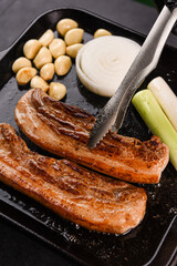 구운 돼지고기 연출이미지