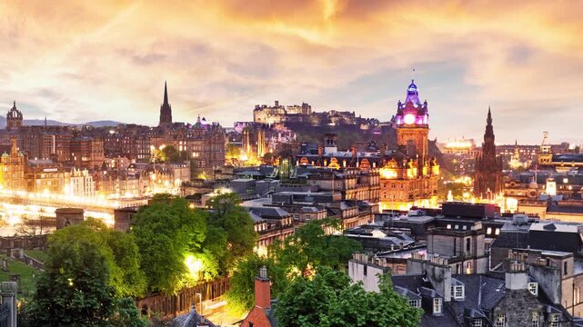 Time lapse of Edinburgh castle at sunset, Scotland skyline