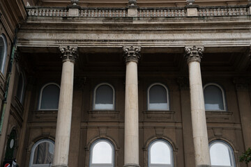 Obraz premium Columns at Buda Castle