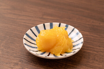 Chestnut paste. A traditional dish made for Japanese New Year's celebrations. 栗きんとん。日本の正月に作られる伝統的な料理。