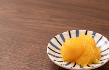 Chestnut paste. A traditional dish made for Japanese New Year's celebrations. 栗きんとん。日本の正月に作られる伝統的な料理。