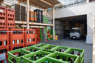 お酒やビールの配送倉庫