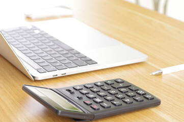 貯金や投資のための家計管理イメージ