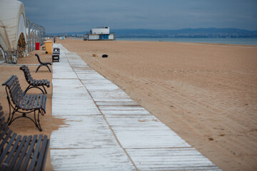 Obraz premium benches on the beach