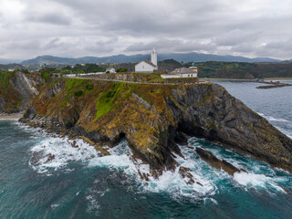 Faro de Luarca y puerto en la Comarca del Vald&eacute;s, Principado de Asturias