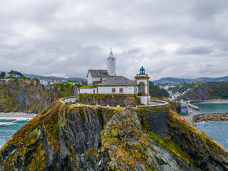 Faro de Luarca y puerto en la Comarca del Vald&eacute;s, Principado de Asturias