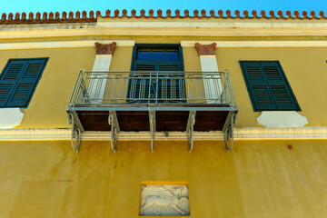 Museumseingang in Chalkida auf der griechischen Insel Eub&ouml;a