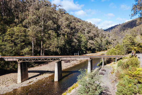 WALHALLA, AUSTRALIA - AUGUST 8 2025: Thomson River Bridge on a winter's afternoon near Walhalla town
