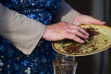La fermi&egrave;re et les grains de caf&eacute;s