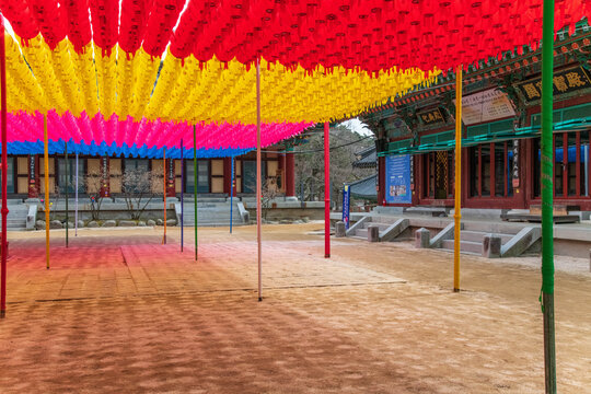 Lanternes au temple Haeinsa, mont Gaya, Cor&eacute;e du Sud