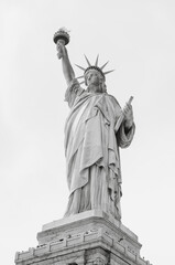 Fototapeta premium Black and white photo of Statue of Liberty