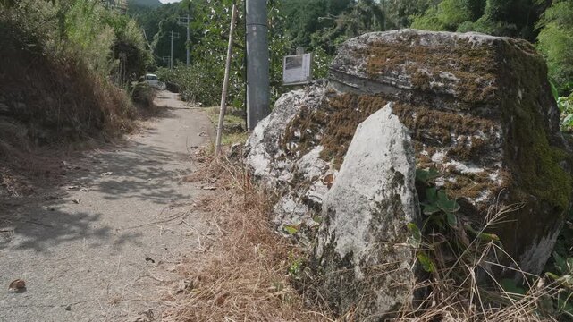 UNESCO World Heritage Koyasan Pilgrimage Route Mitani-zaka - Hokodate-iwa and Kyomon-iwa Sacred Rocks, Katsuragi, Wakayama, Japan　世界遺産・高野参詣道「三谷坂の鉾立て岩・経文岩」和歌山県かつらぎ町