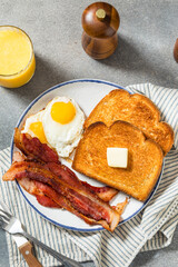 Healthy American Bacon Egg and Toast Breakfast